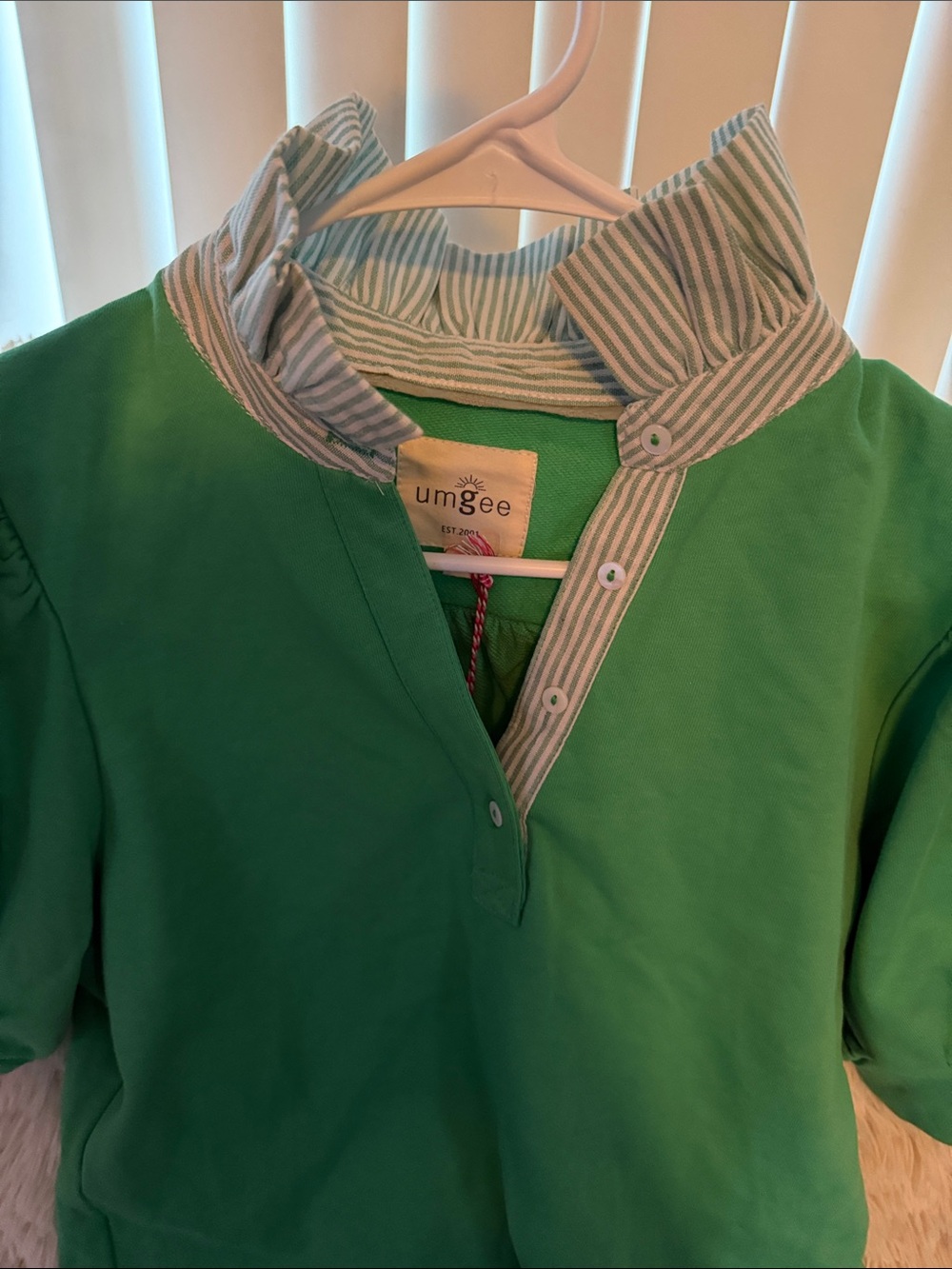 Umgee Green Polo with Striped Contrast Collar